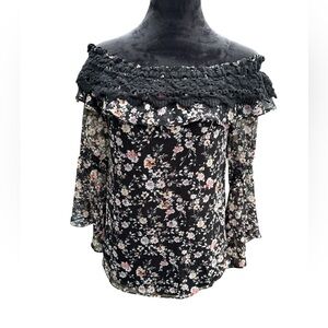 White House Black Market Off Shoulder Black Floral Crochet Lace Blouse XS